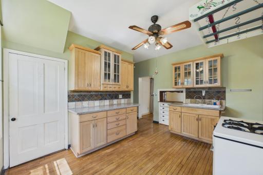 1152 Ross Avenue, Saint Paul, MN 55106