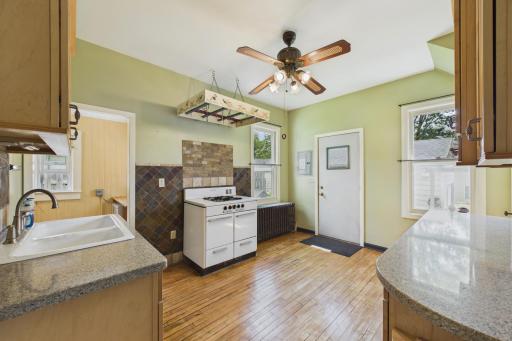 1152 Ross Avenue, Saint Paul, MN 55106