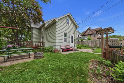 eck located just off the dining room, creating a great extension of the living space for grilling and relaxing.