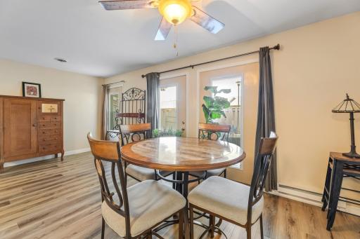 1402 Mcnally Drive, B, Winona, MN 55987