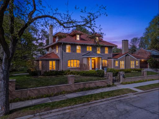 1724 Summit Avenue, Minneapolis, MN 55403