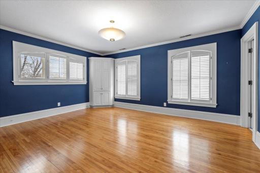 1724 Summit Avenue, Minneapolis, MN 55403