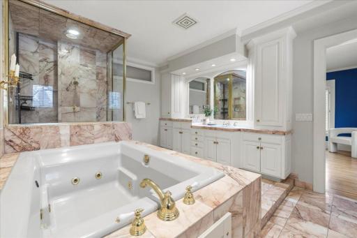 1724 Summit Avenue, Minneapolis, MN 55403