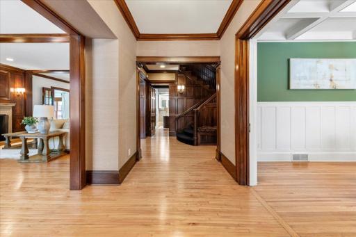 1724 Summit Avenue, Minneapolis, MN 55403