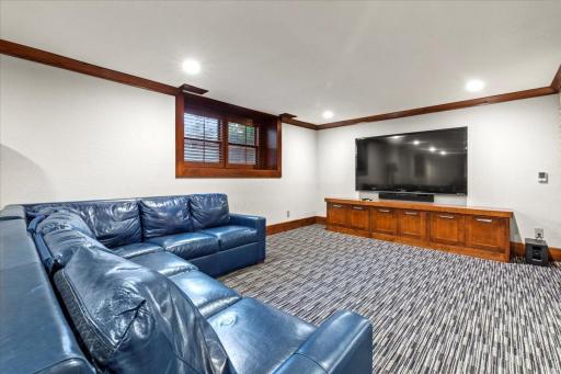 1724 Summit Avenue, Minneapolis, MN 55403