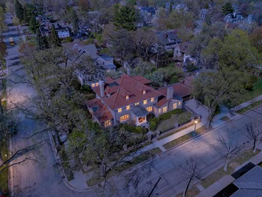 1724 Summit Avenue, Minneapolis, MN 55403