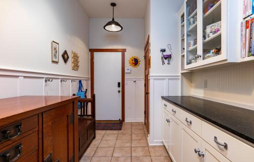582 Summit Avenue, Saint Paul, MN 55102