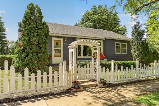 1006 10th Street NE, Rochester, MN 55906