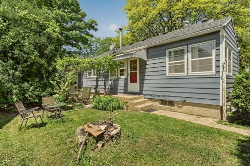 1006 10th Street NE, Rochester, MN 55906