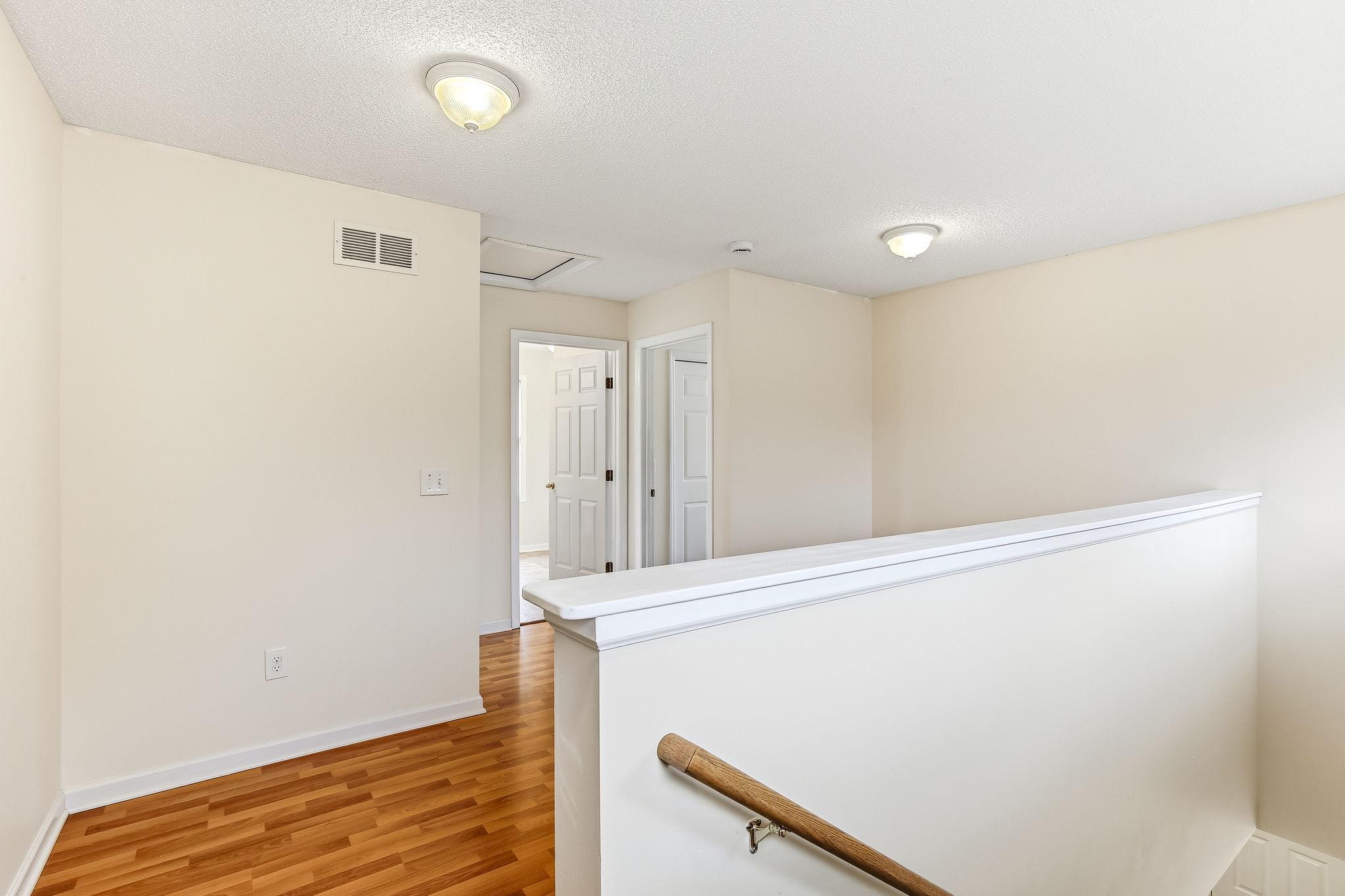 23-web-or-mls-3026-Morgan-Ave-23.jpg