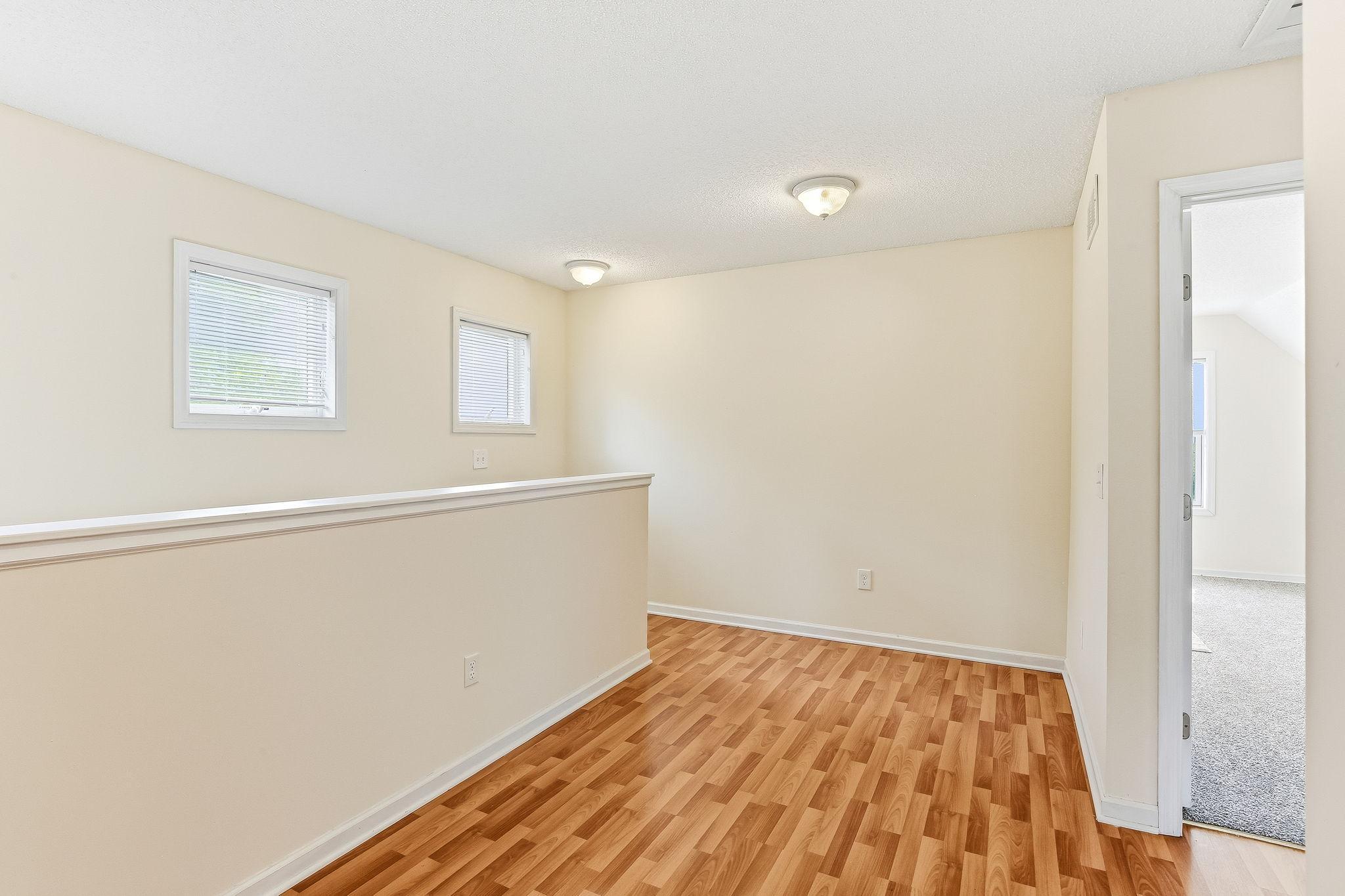 25-web-or-mls-3026-Morgan-Ave-25.jpg