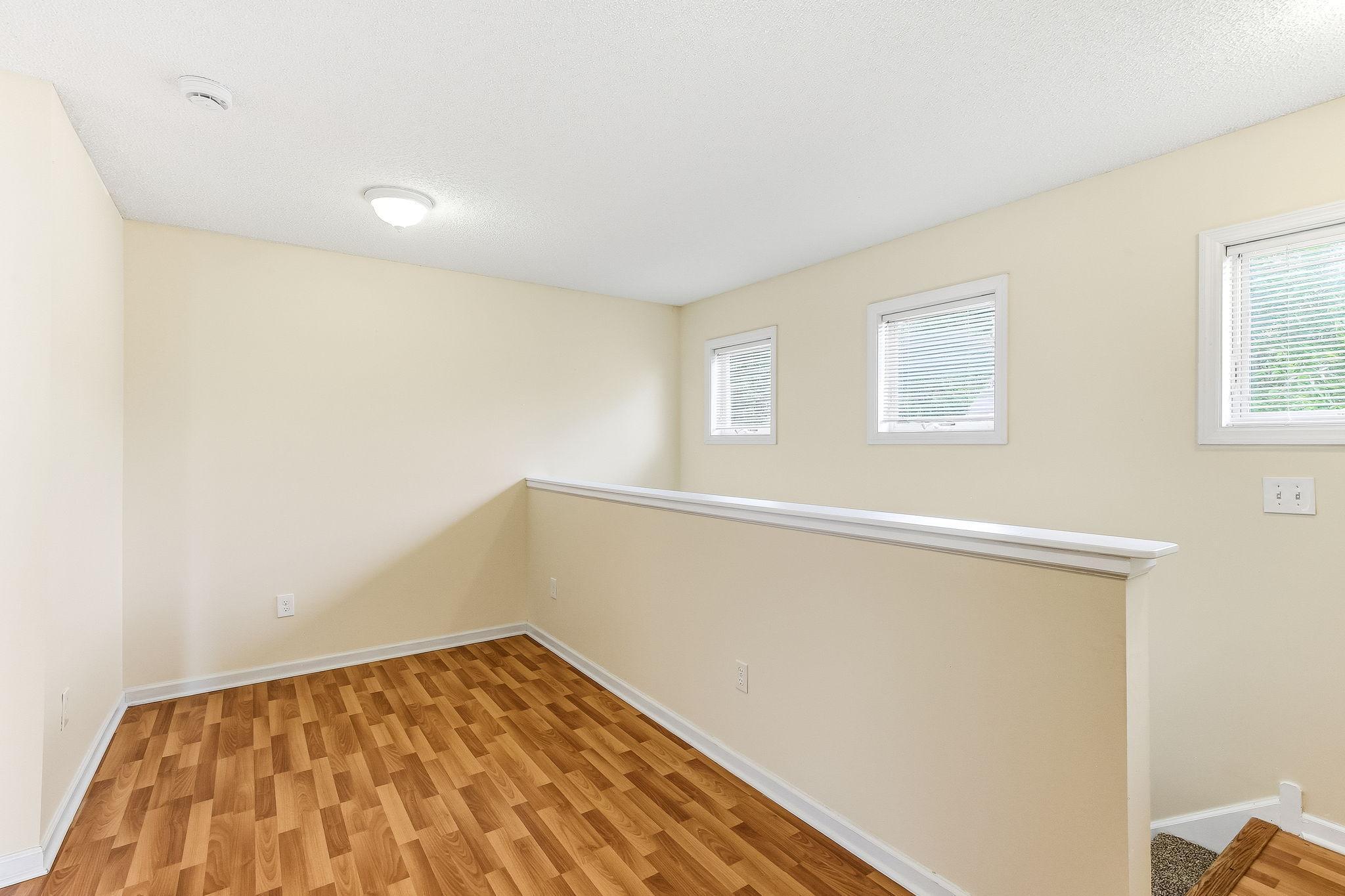 24-web-or-mls-3026-Morgan-Ave-24.jpg