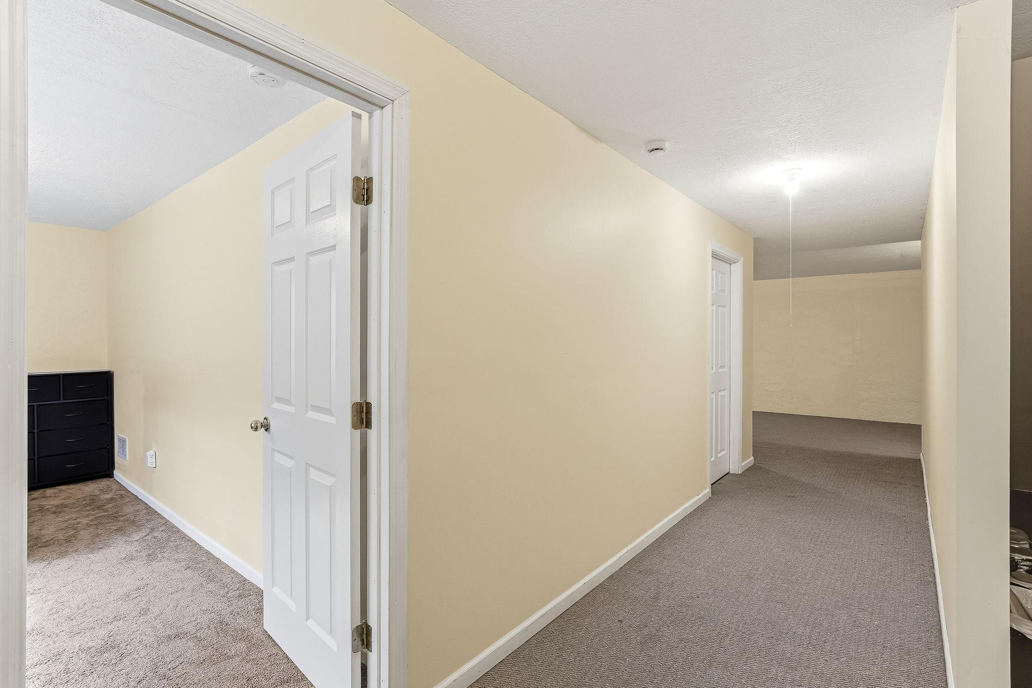 39-web-or-mls-3026-Morgan-Ave-39.jpg