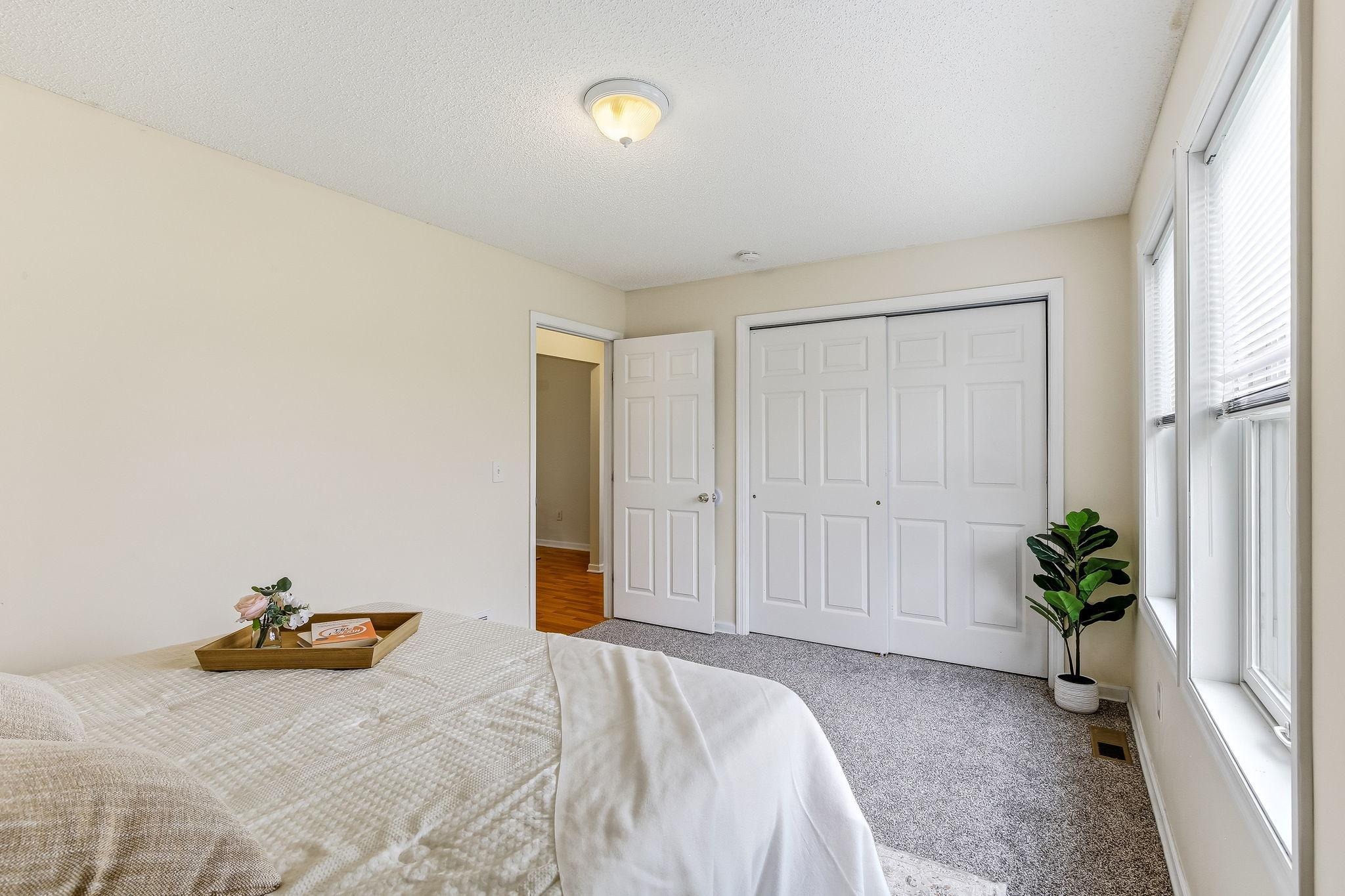 18-web-or-mls-3026-Morgan-Ave-18.jpg