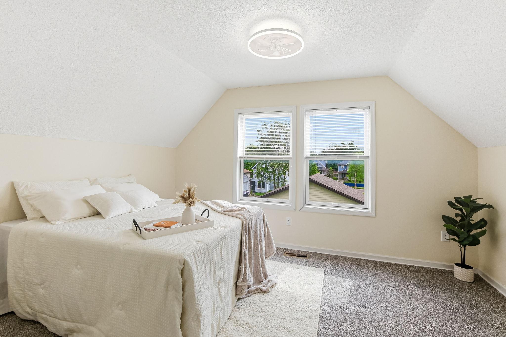 29-web-or-mls-3026-Morgan-Ave-29.jpg