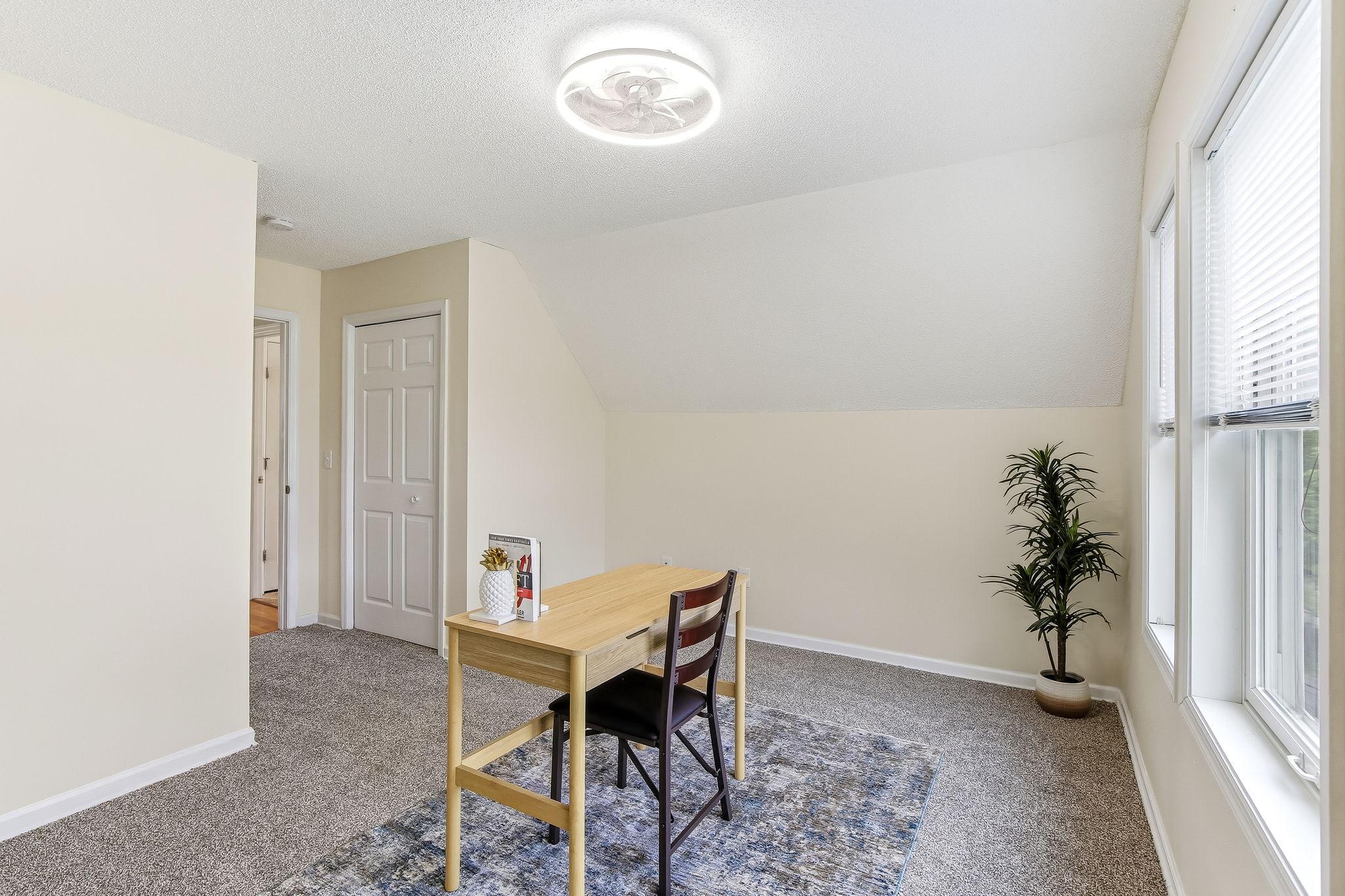 28-web-or-mls-3026-Morgan-Ave-28.jpg