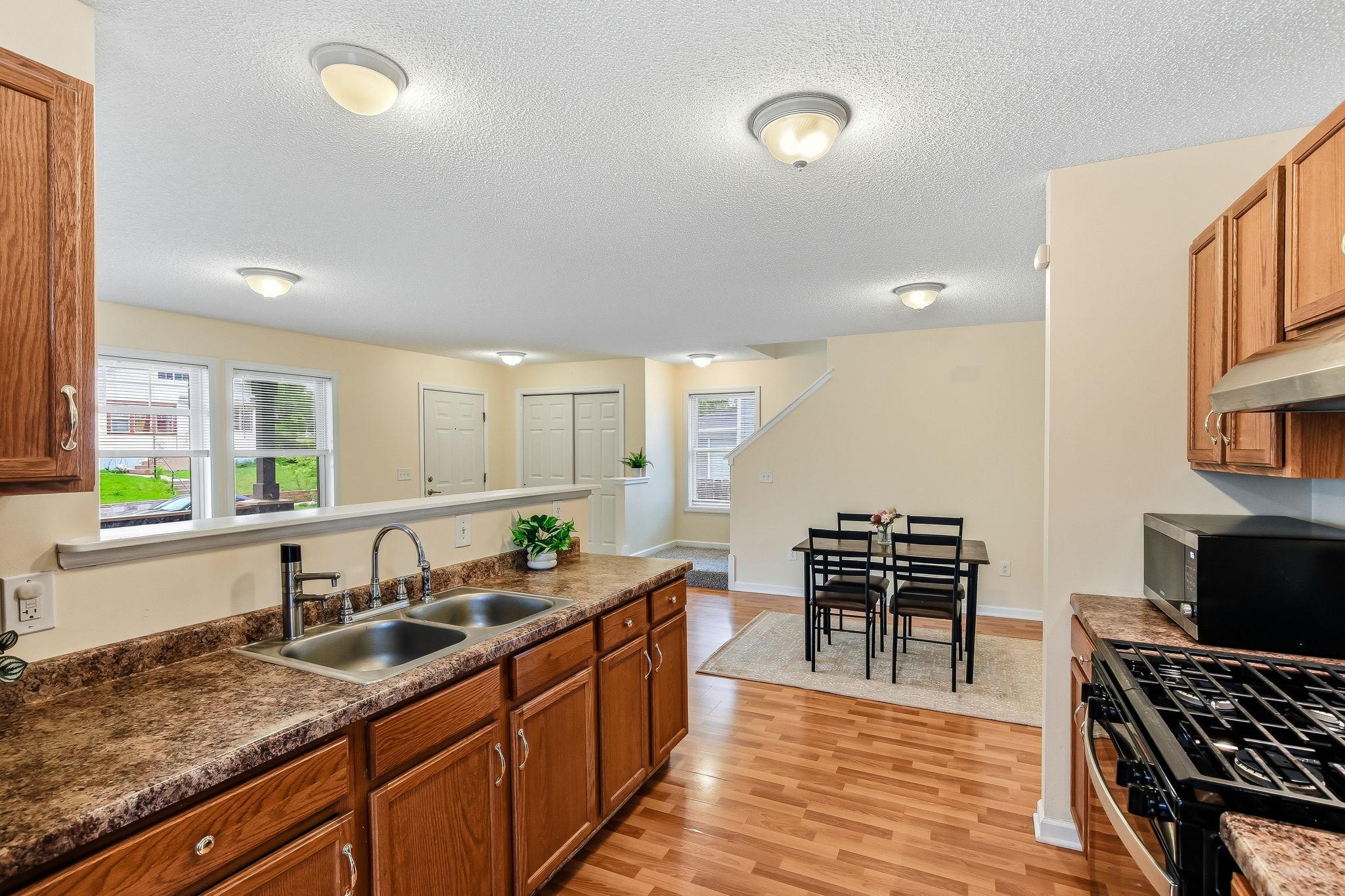 14-web-or-mls-3026-Morgan-Ave-14.jpg