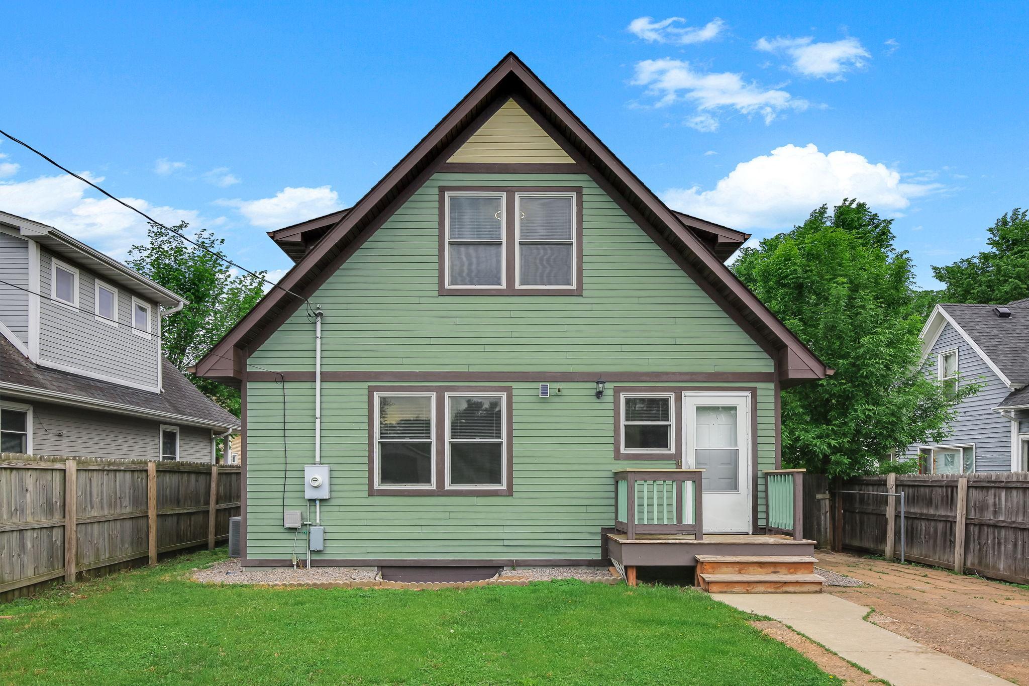 46-web-or-mls-3026-Morgan-Ave-46.jpg