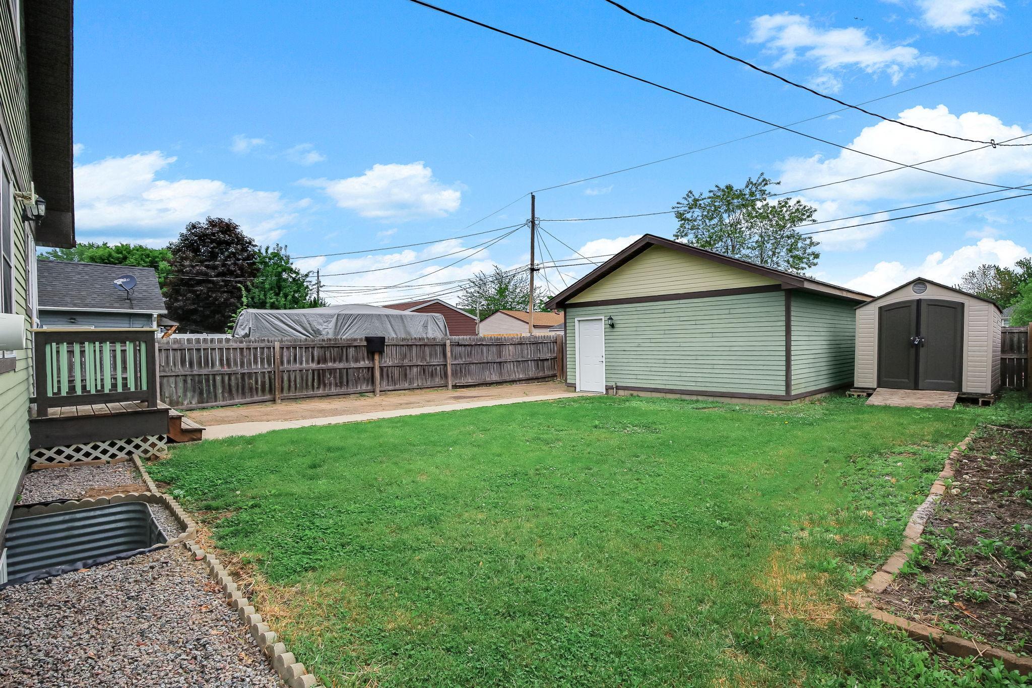 47-web-or-mls-3026-Morgan-Ave-47.jpg