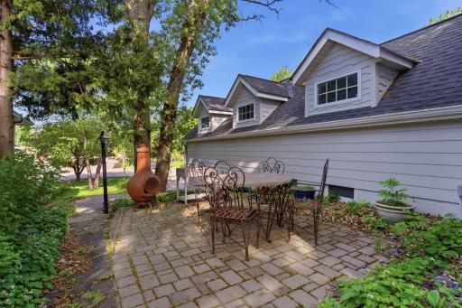 271 Lake Avenue N, Spicer, MN 56288