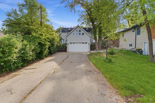 271 Lake Avenue N, Spicer, MN 56288