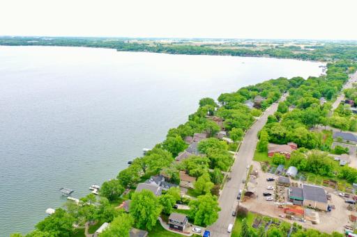 271 Lake Avenue N, Spicer, MN 56288