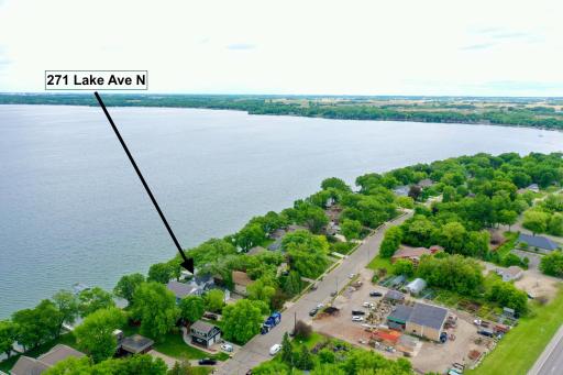 271 Lake Avenue N, Spicer, MN 56288
