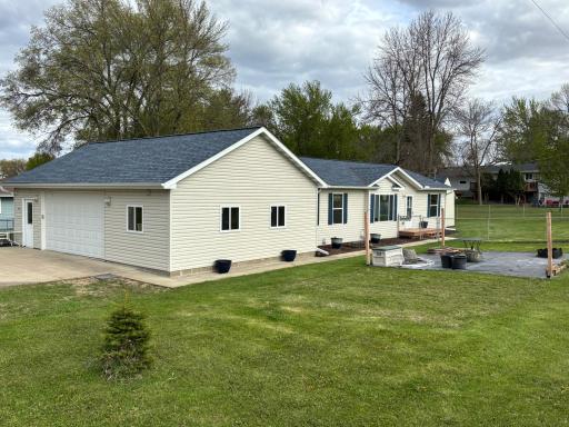 2200 Eunice Drive, Albert Lea, MN 56007