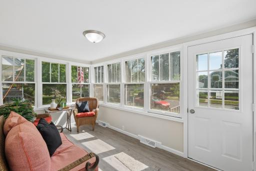 438 6th Avenue S, South Saint Paul, MN 55075