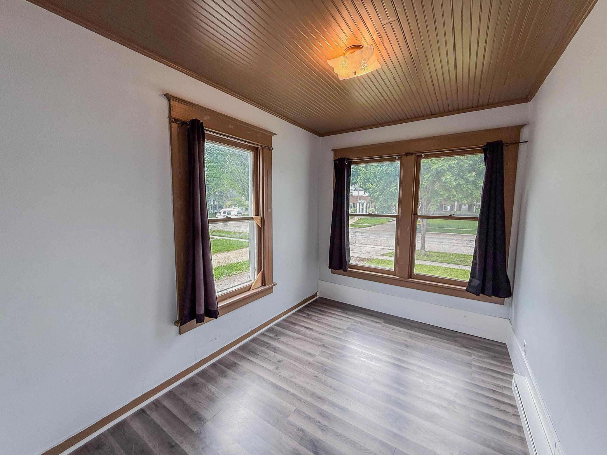 Main Floor Bedroom #2