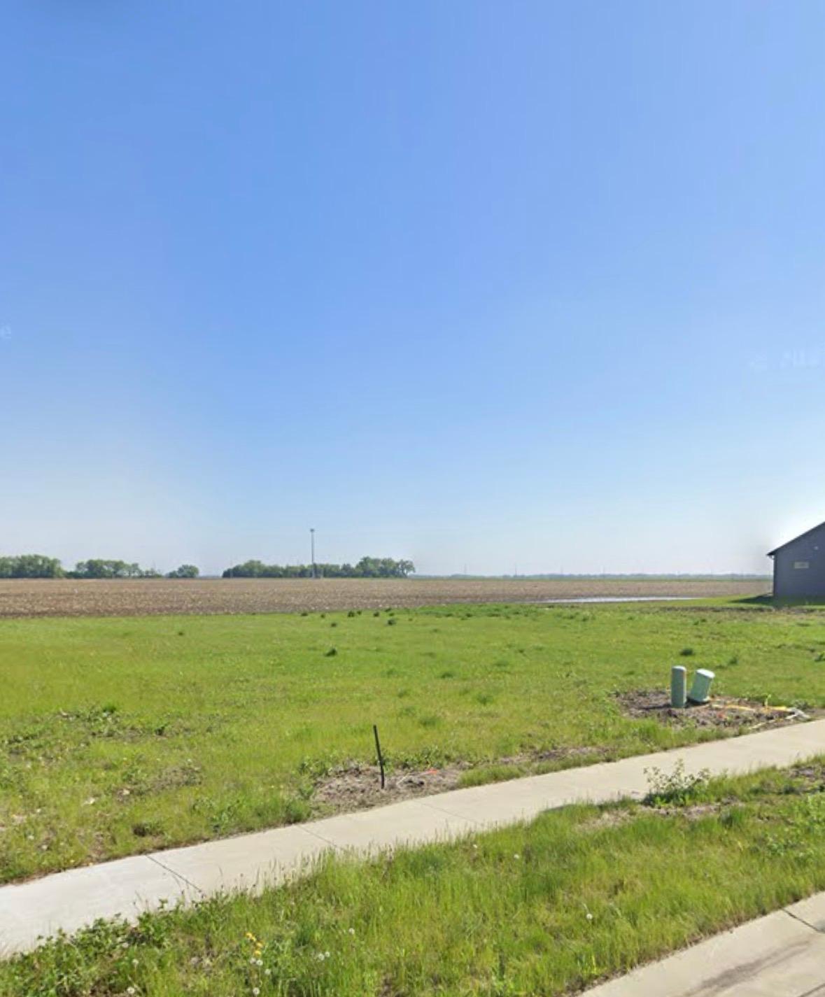 Water, Sewer, Electricity & Natural Gas Available