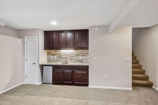 9994 Dunberry Circle, Eden Prairie, MN 55347