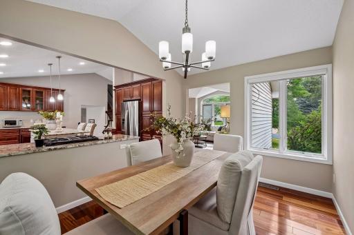 9994 Dunberry Circle, Eden Prairie, MN 55347
