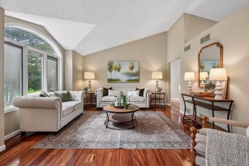 9994 Dunberry Circle, Eden Prairie, MN 55347