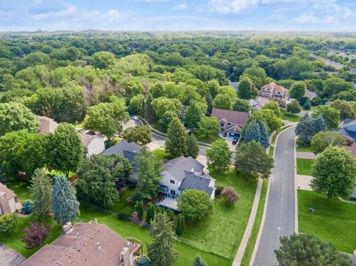 9994 Dunberry Circle, Eden Prairie, MN 55347