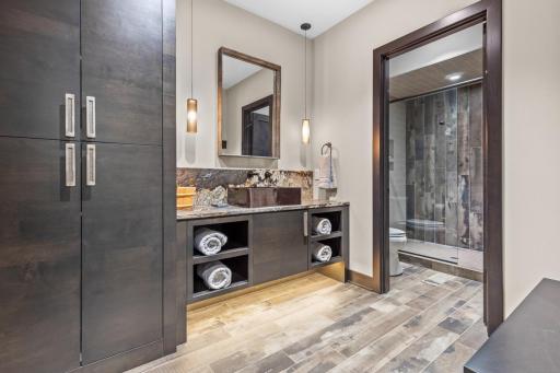 4603 Annaway Drive, Edina, MN 55436