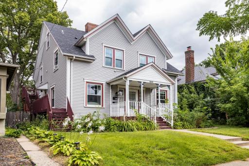 Charming up/down duplex great for owner-occupancy or an investment property!
