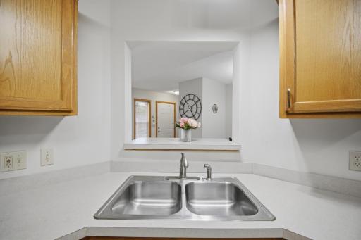 1906 Oak Tree Lane, D, Austin, MN 55912