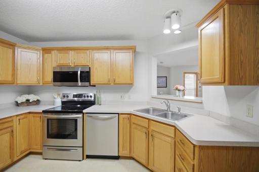 1906 Oak Tree Lane, D, Austin, MN 55912