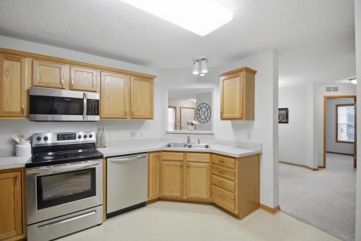 1906 Oak Tree Lane, D, Austin, MN 55912