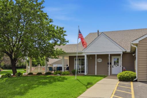 1906 Oak Tree Lane, D, Austin, MN 55912