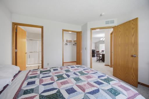 1906 Oak Tree Lane, D, Austin, MN 55912