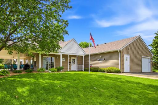 1906 Oak Tree Lane, D, Austin, MN 55912