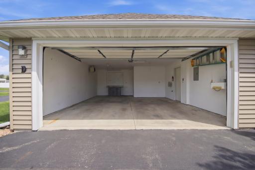 1906 Oak Tree Lane, D, Austin, MN 55912