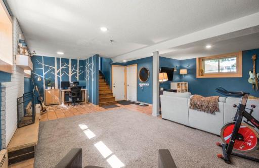1695 Silver Lake Road NW, Saint Paul, MN 55112