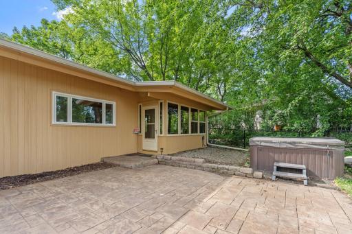 2666 Keller Parkway, Maplewood, MN 55109