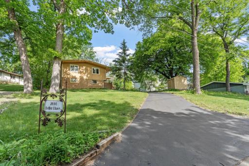 2666 Keller Parkway, Maplewood, MN 55109
