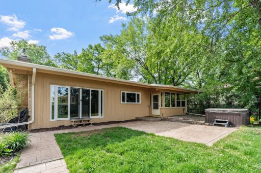 2666 Keller Parkway, Maplewood, MN 55109