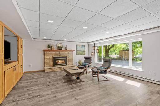 2666 Keller Parkway, Maplewood, MN 55109