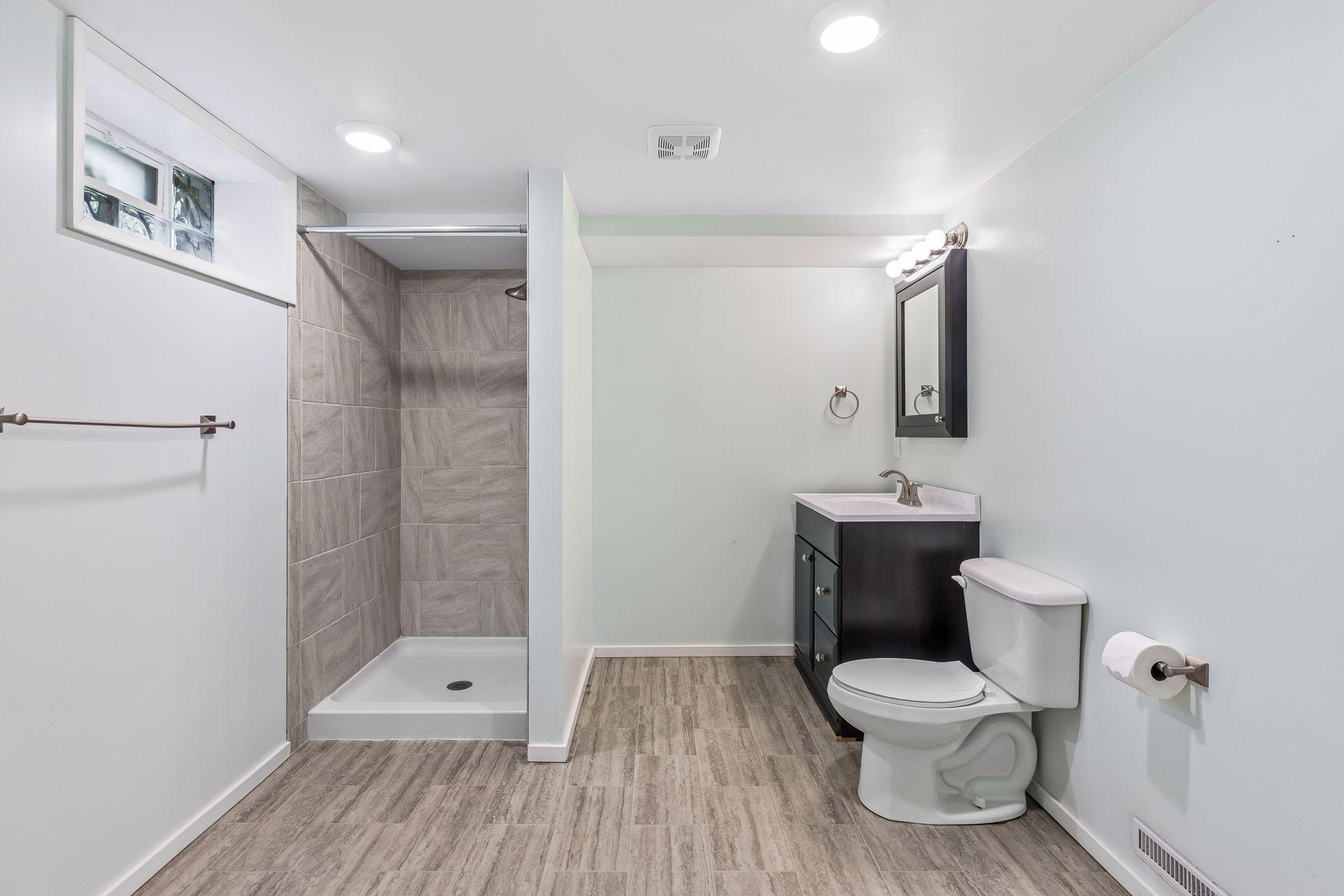Large 3/4 bath in the lower level